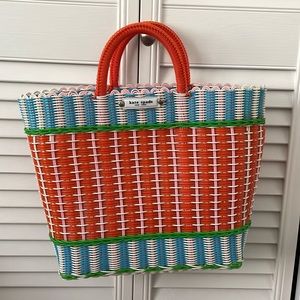 Multi color woven rough plastic, perfect for the beach!